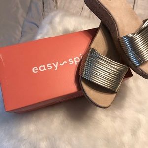 New In Box Easy Spirit Gold Slides